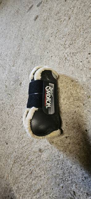 Lot protections Eskadron 