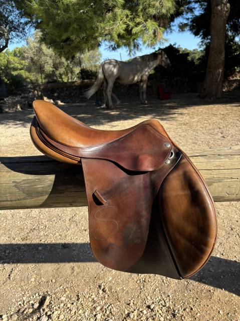 selle forestier cuir marron clair 2012