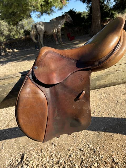 selle forestier cuir marron clair 2012