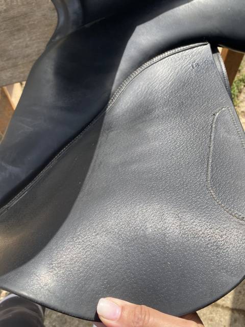 Selle mixte 18 pouces noire forestier