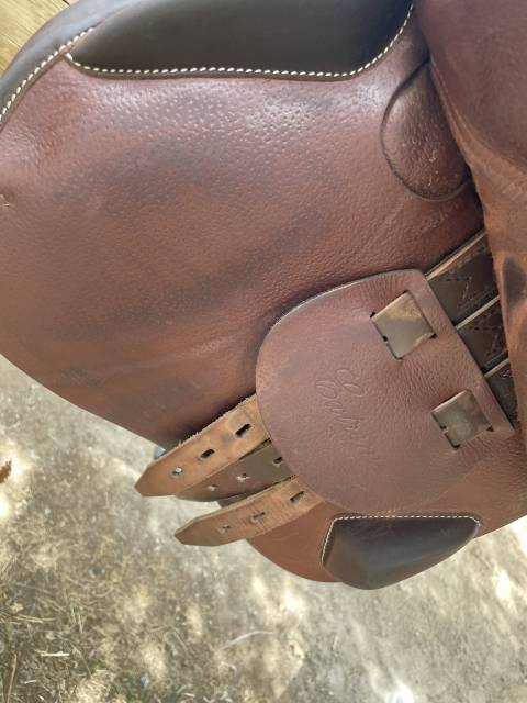 Selle Équipe 17 pouces excellent etat