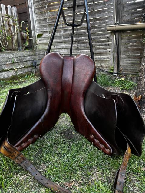 Selle de dressage Bruno Delgrange