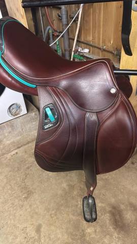 Selle CWD 2 GS 17.5 année 2025