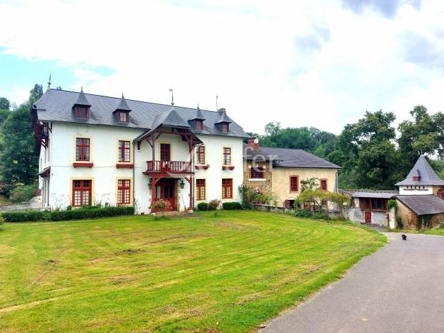 Propriété agricole avec écurie proche de pau