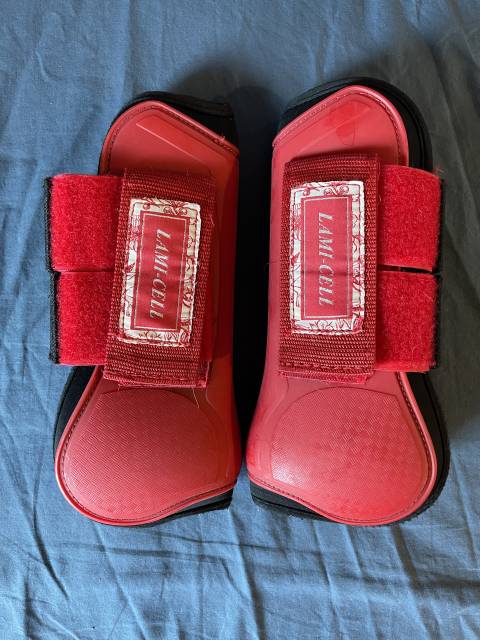 Ensemble guêtres et protèges-boulets rouges