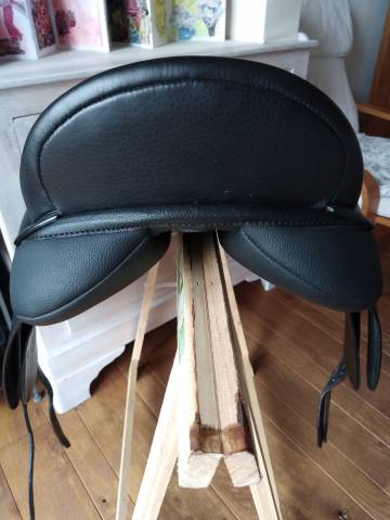 Arena wide dressage 17,5 noir