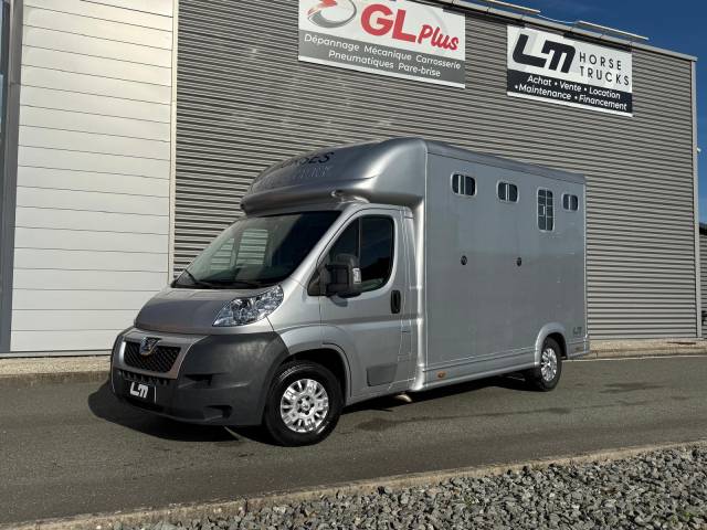 Vl equi-trek peugeot boxer 120ch  3p