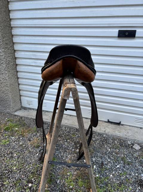 Selle forestier en très bon état