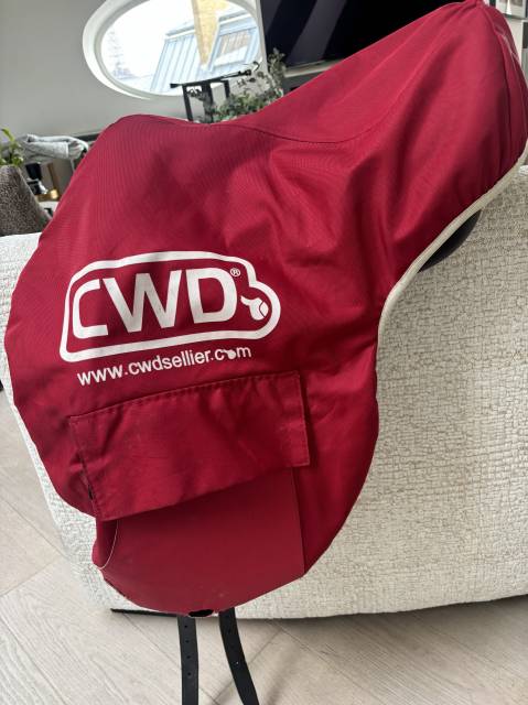 Selle dressage  CWD 18’´noire neuve 