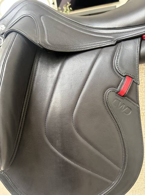 Selle dressage  CWD 18’´noire neuve 