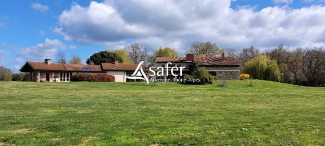 Propriété de prestige au coeur d'un haras sur 1,30 ha