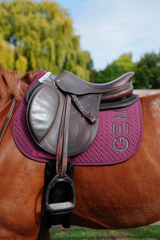 Tapis de selle TEN Raisin Bordeaux - GEM