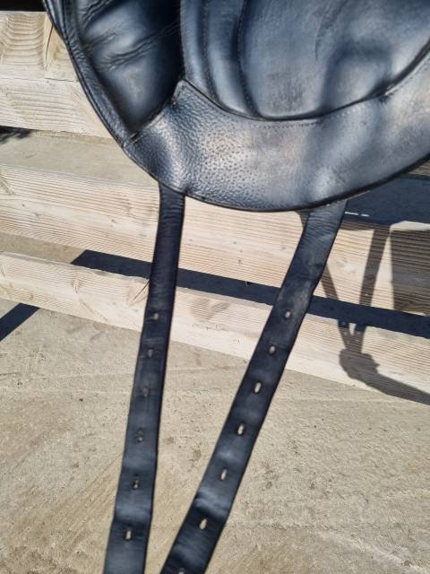 Selle de dressage Antares Concept 