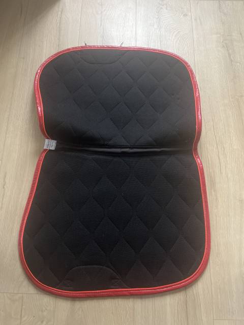 Tapis GEM noir et rouge