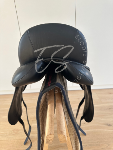 Selle de dressage Antares modèle Concept