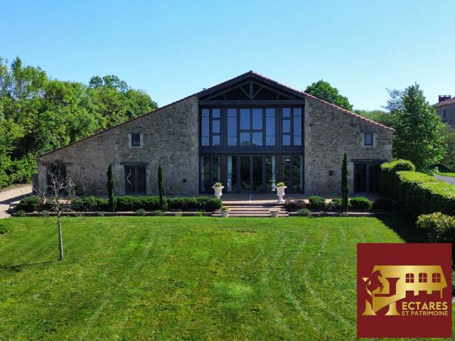 Maison sainte pexine 10 pièce(s) 408 m2, 7 hectares