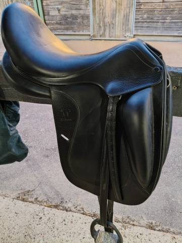 Selle de dressage Antares 17.5