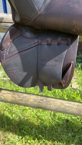 Selle CWD 17’ châtaigne 