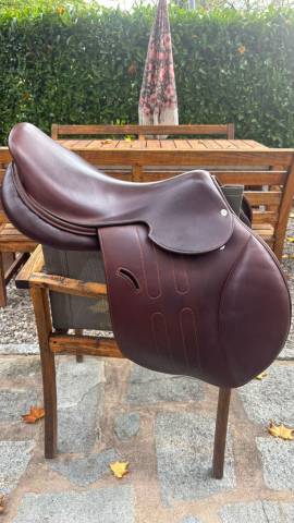 Selle Hermès 17 pouces XAL – cuir chocolat  
