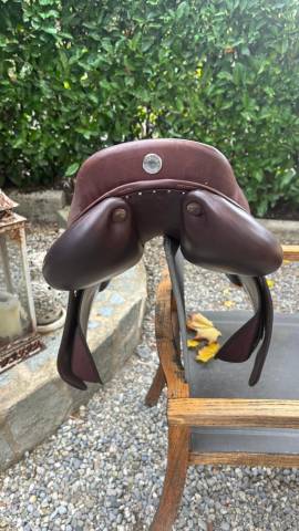 Selle Hermès 17 pouces XAL – cuir chocolat  