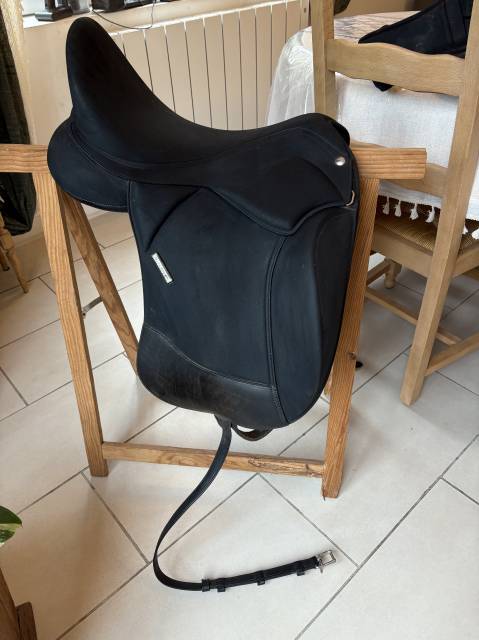 Selle wintec pro dressage contourbloc 