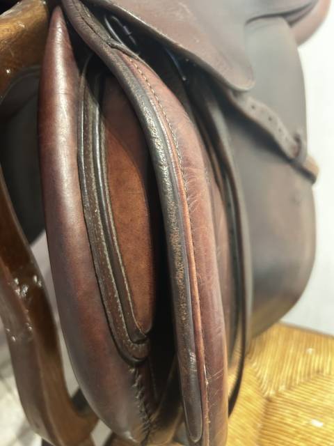 Selle Cwd orientée obstacle 17,5