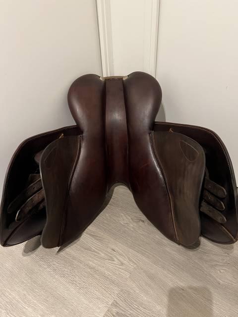 Selle GBS CHOCO  Taille :18 / 4A2 - P2.5