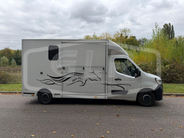 Renault master 4 – 2023 - 165cv - stalle - 15 000km