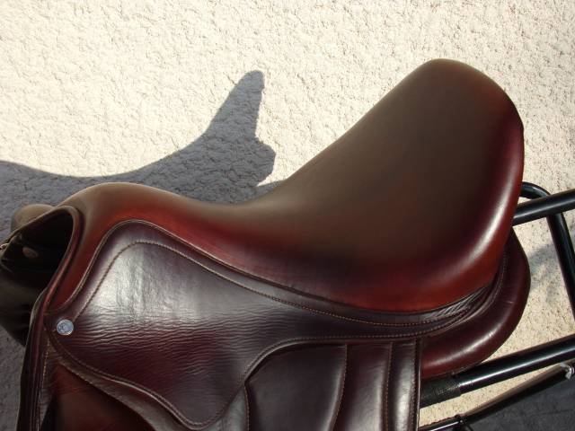 Selle Dressage Antares Cadence 17'