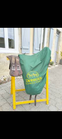 Selle dressage Devoucoux