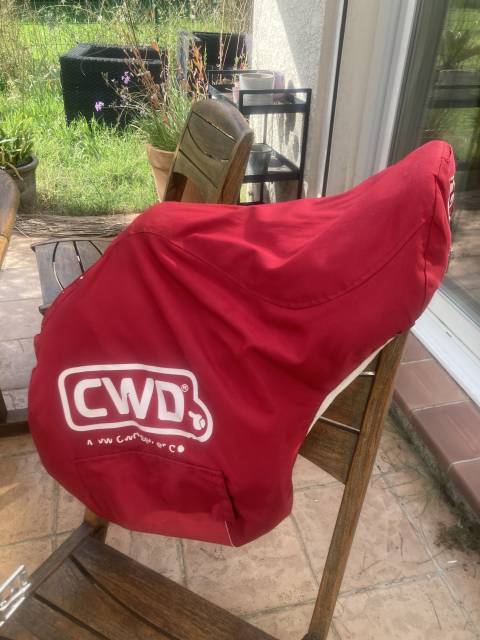 Selle CWD 2GS taille 17,5