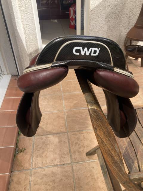 Selle CWD 2GS taille 17,5