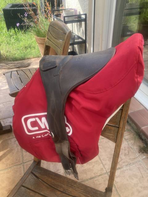 Selle CWD 2GS taille 17,5