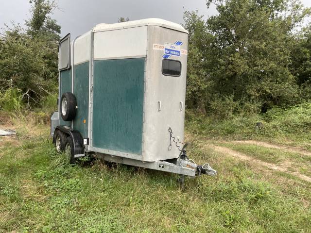 Van ifor williams 2 places