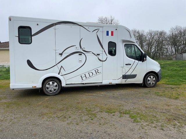 Location camion pour chevaux théault proteo haras