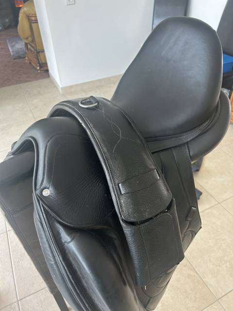 Selle de dressage Antares
