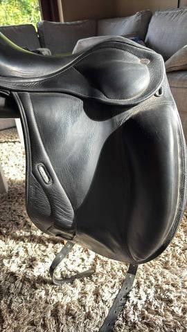Selle dressage Ikonic 
