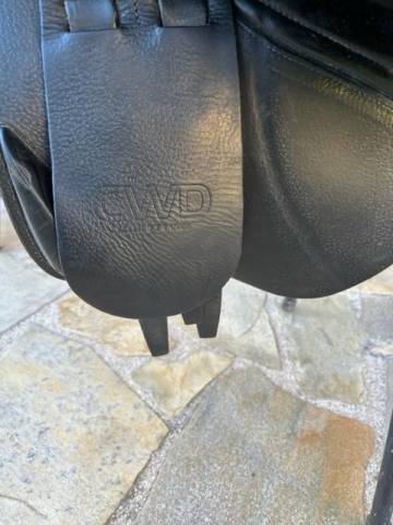 Selle CWD noir 17P 2C