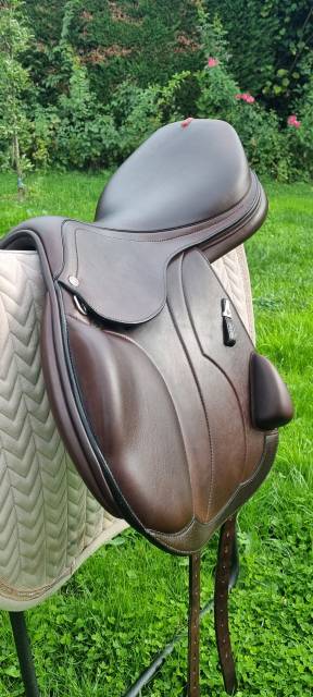 Selle Equipe Synergy Monoquartier 17.5