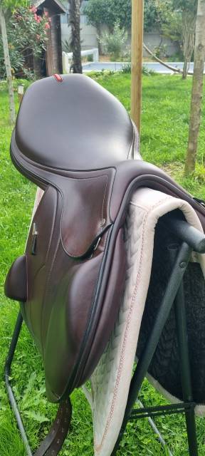 Selle Equipe Synergy Monoquartier 17.5