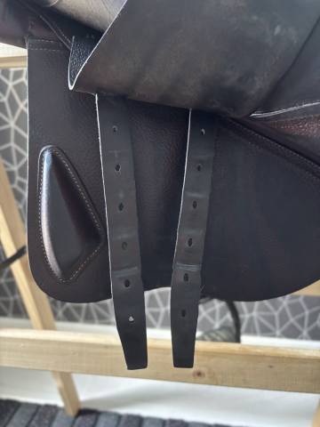 Selle CWD SE02   Taille 17,5   Quartier 2C