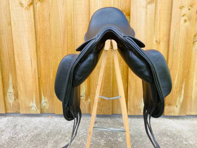 Selle de dressage Fairfax Rebecca 17 modulable