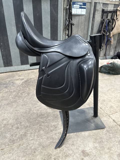 Selle dressage Éric Thomas flitter arçon interchangeabl