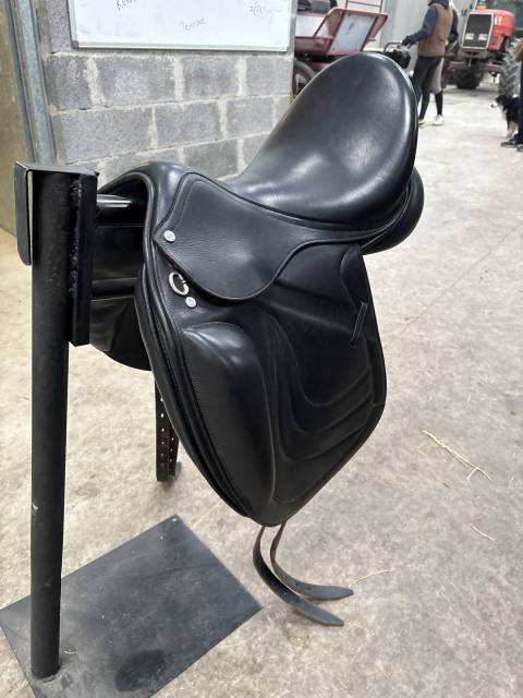 Selle dressage Éric Thomas flitter arçon interchangeabl