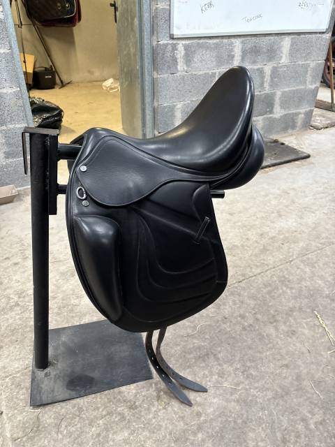 Selle dressage Éric Thomas flitter arçon interchangeabl