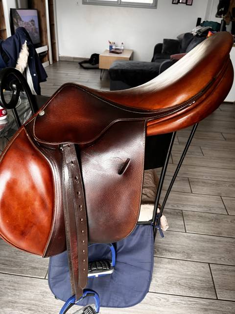 Selle butet semi plate 