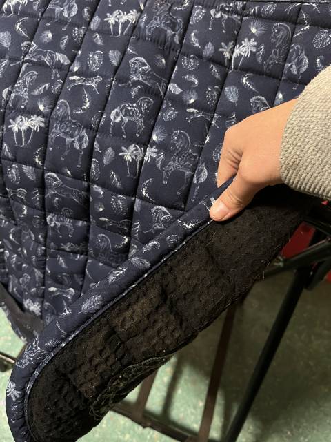 Tapis harcour motif tropical marine 