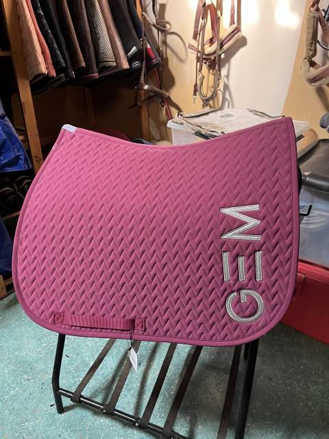 Tapis gem framboise neuf 