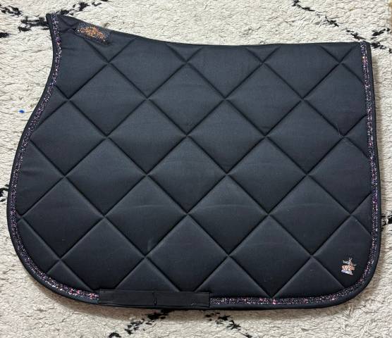 Tapis de selle Noir avec galon Argent - JU&PA
