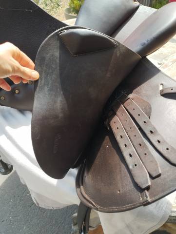 Selle Antares  taille 17,5, modèle spooner, quartiers 3A